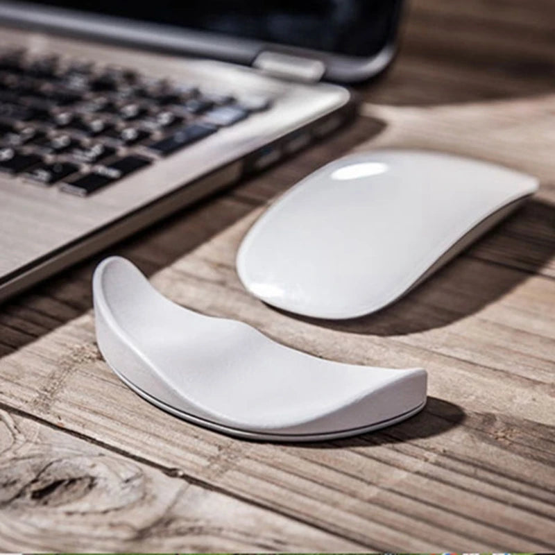 Silicone Mouse Wrist Rest Pad – Soft Ergonomic Support for Office & Gaming