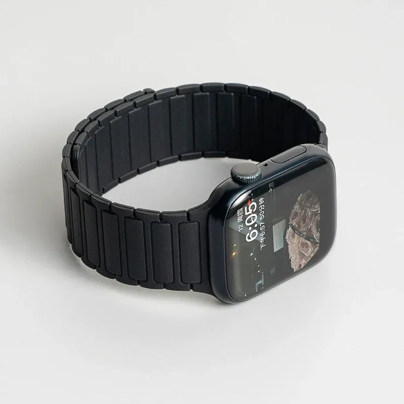 Magnetic Silicone Band for Apple Watch Ultra 2 Series 10–3 (49mm–40mm)