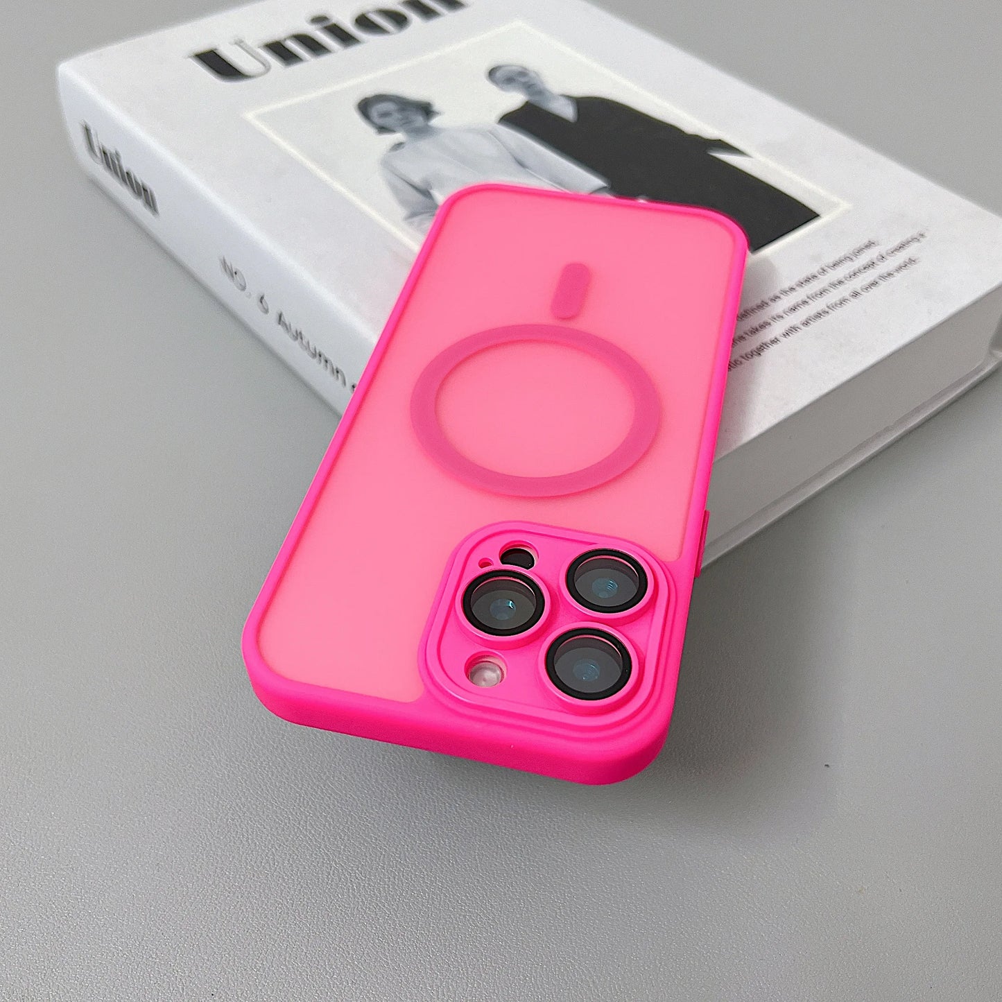 Magnetic Matte Translucent Armor Case for iPhone 15 14 Pro Max – MagSafe