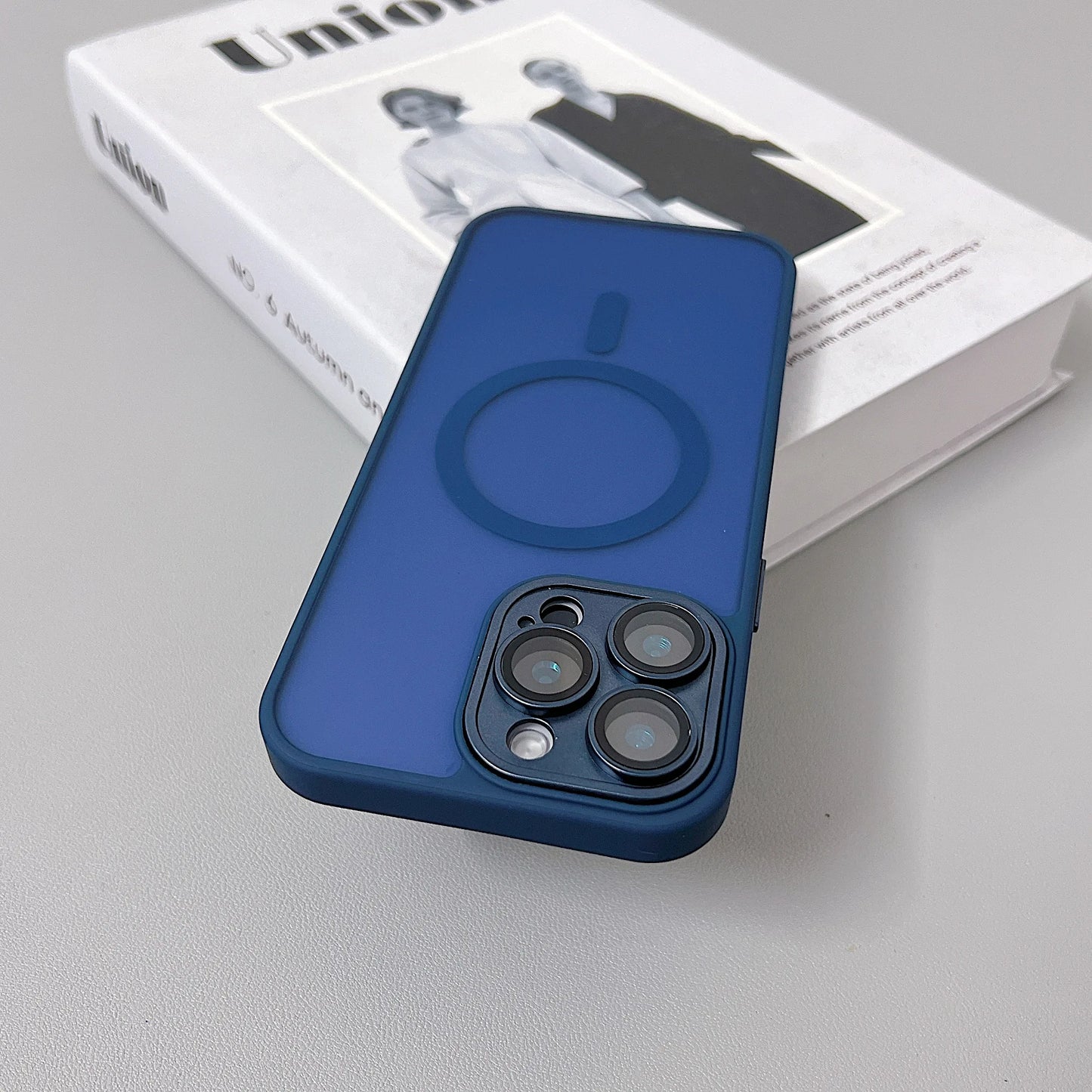 Magnetic Matte Translucent Armor Case for iPhone 15 14 Pro Max – MagSafe