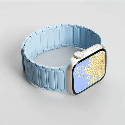 Magnetic Silicone Band for Apple Watch Ultra 2 Series 10–3 (49mm–40mm)